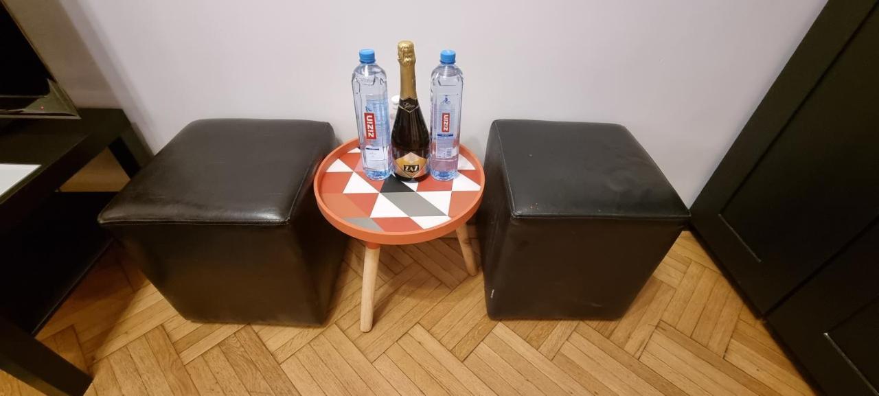 Alt Studio Lägenhet Bukarest Exteriör bild