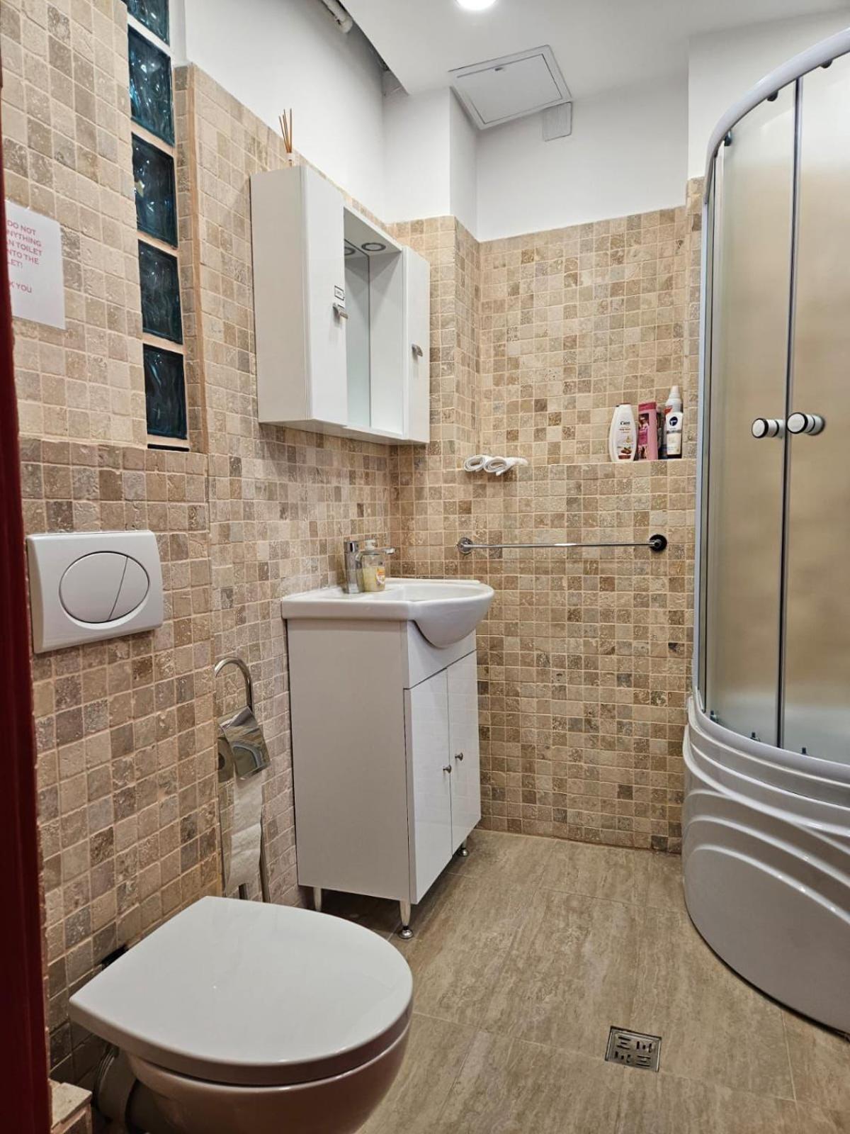 Alt Studio Lägenhet Bukarest Exteriör bild
